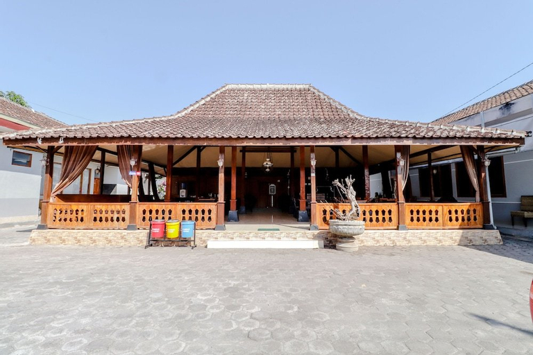 Exterior & Views 2, Griya Limasan Hotel, Gunung Kidul
