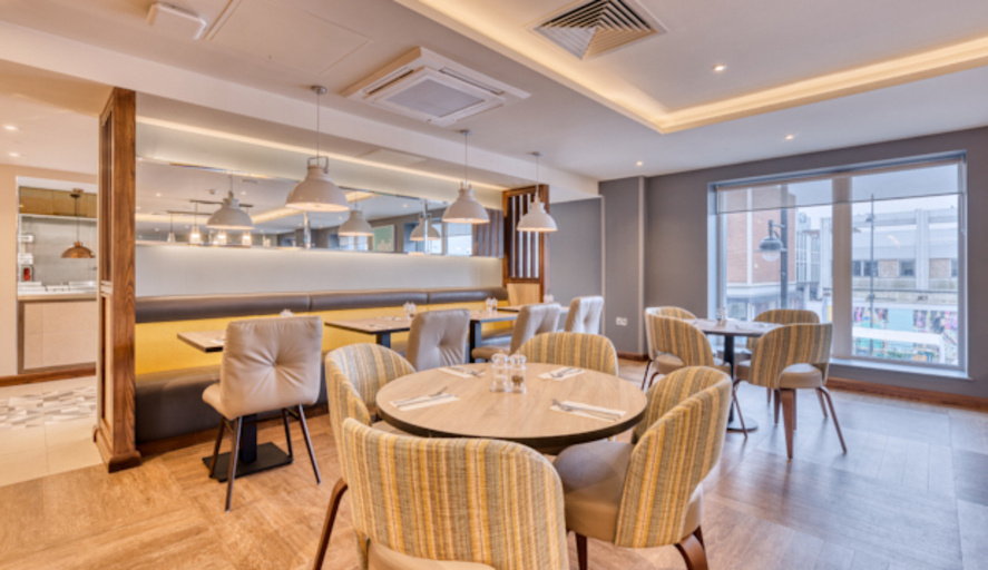 Food & Drinks 4, Premier Inn London Romford Town Centre, London