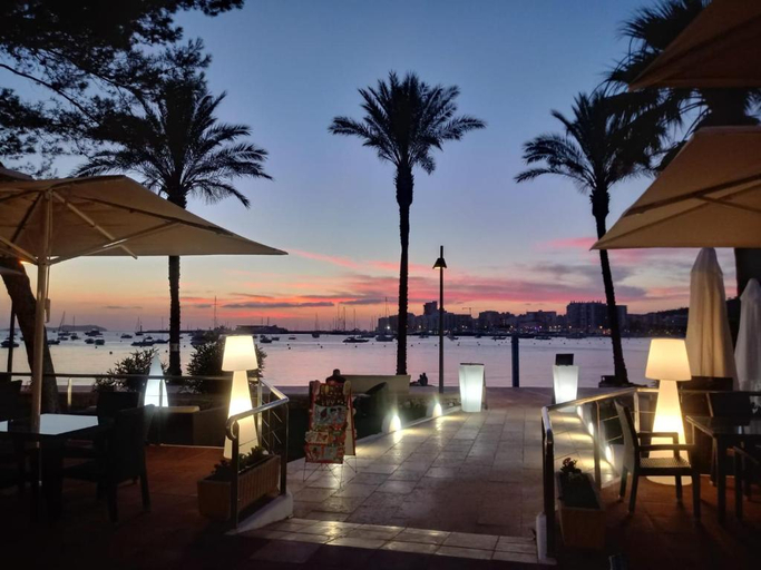 Food & Drinks, Apartamentos Ses Savines, Baleares
