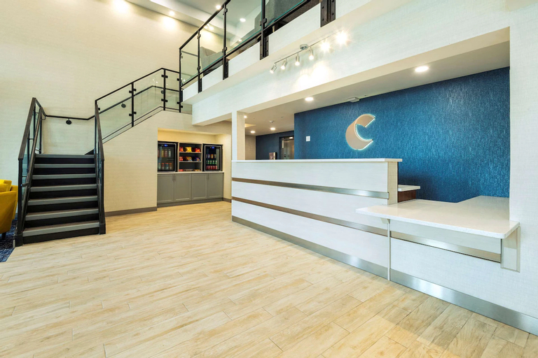 Public Area 2, Comfort Inn and Suites, Frontenac