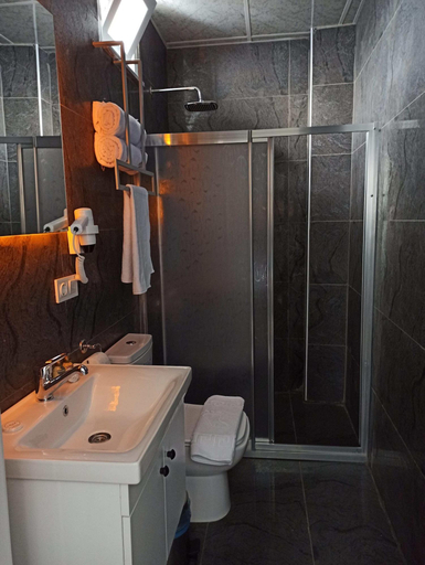 Bathroom 3, Dedem Hotel Express-Istanbul Airport, Arnavutkoy