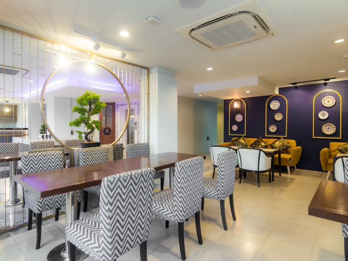 Food & Drinks 4, Montree Phuket Hotel, Phuket Island