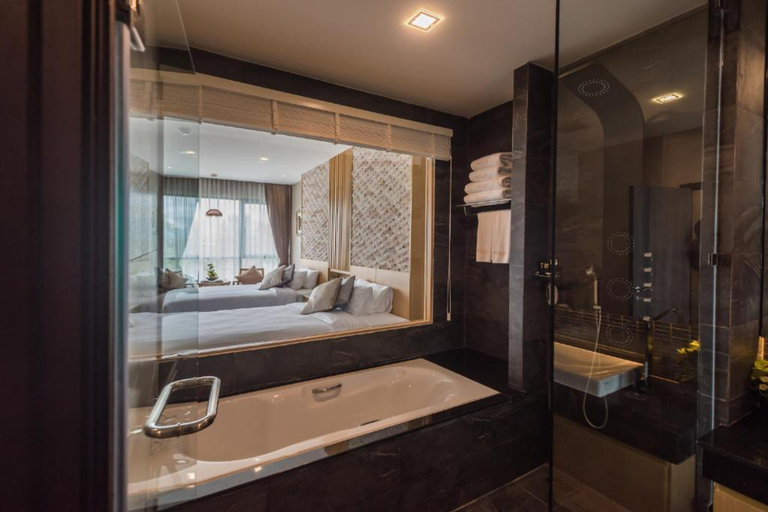 Bathroom 5, North Hill City Resort, Hang Dong