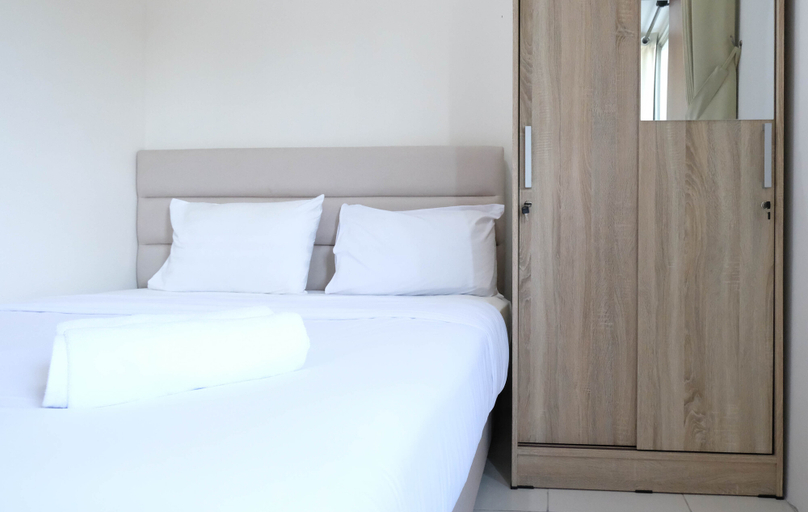 Bedroom 4, Modern and Homey 2BR at Puncak Kertajaya Apartment By Travelio, Surabaya