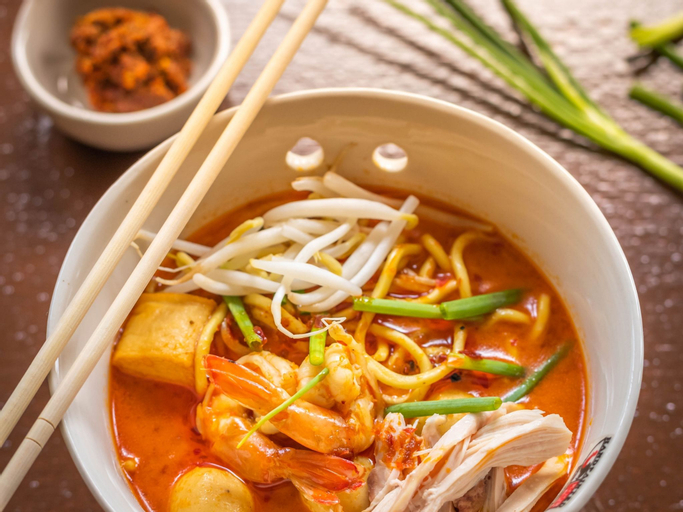 Food & Drinks 9