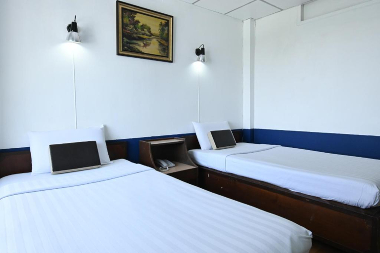 Bedroom 3, The Krungkasem Srikrung Hotel, Bang Rak