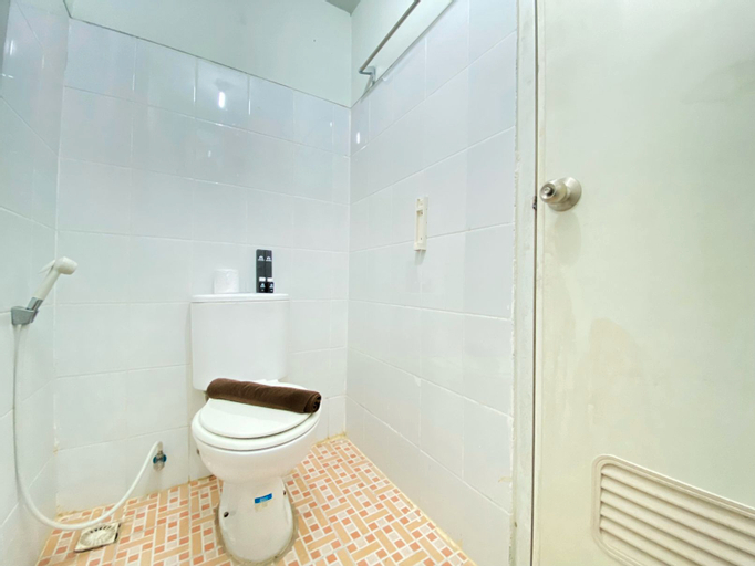 Bedroom 5, Relaxing Studio Room at Suites @Metro Apartment By Travelio, Bandung