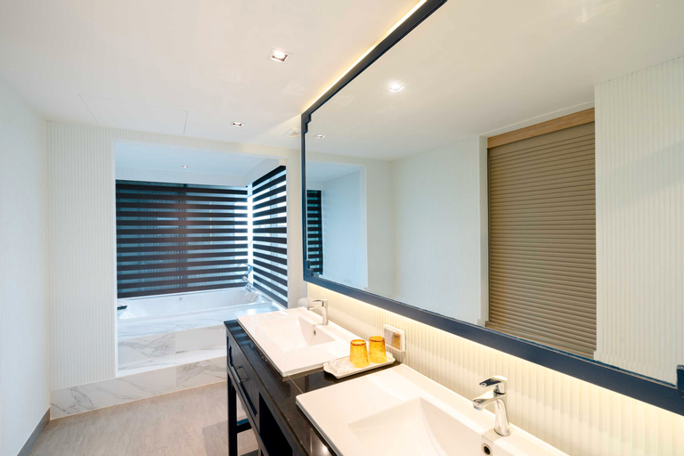 Bathroom 19