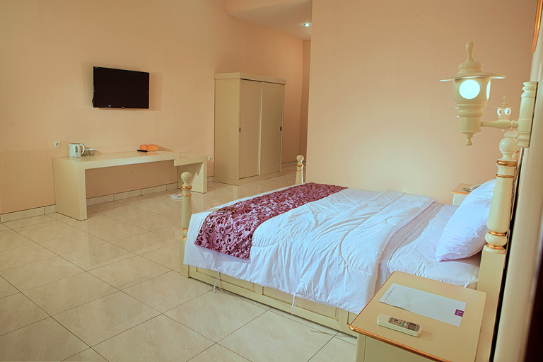 Bedroom 4, Krakatau Kahai Beach Hotel, Lampung Selatan