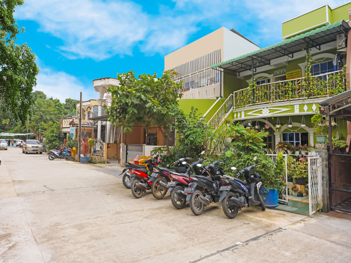 Exterior & Views 2, OYO 91782 Satria Homestay Syariah, Batam