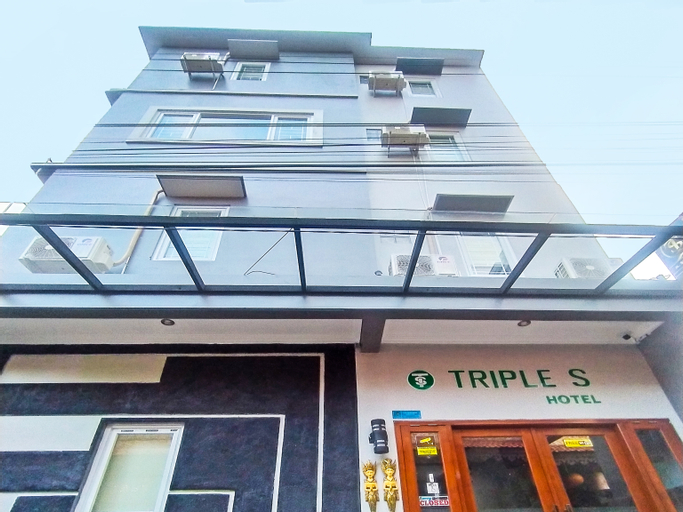 Exterior & Views 2, OYO 91686 Triple S Hotel Malioboro, Yogyakarta