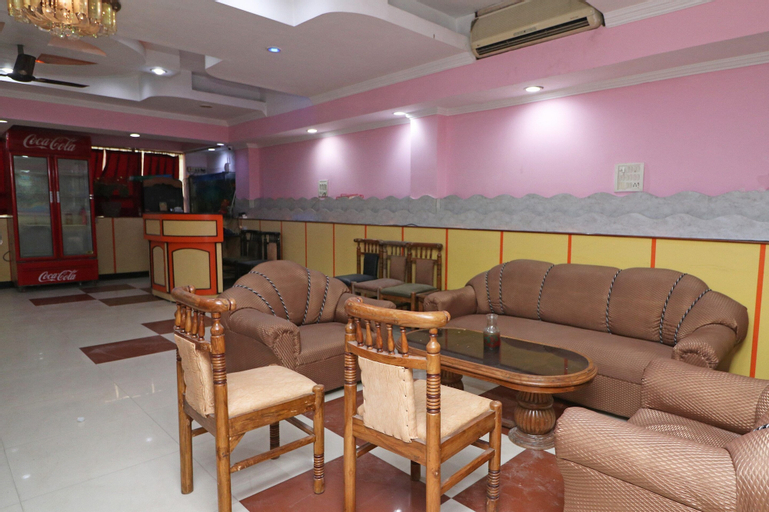 OYO 26906 Hotel Tarang, Faridabad