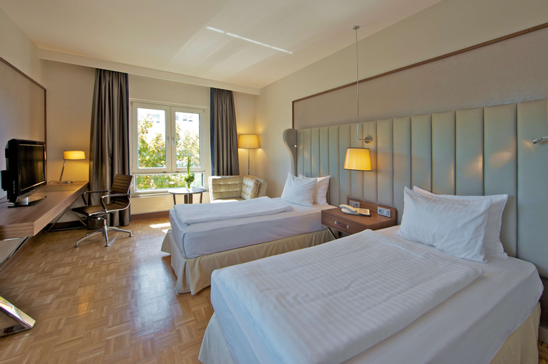 Bedroom 3, Dorint Hotel Bonn, Bonn