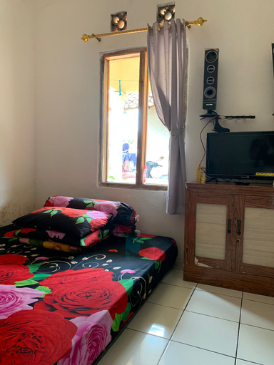 Bedroom 2, AEWO Homestay Nur Alifa, Bogor