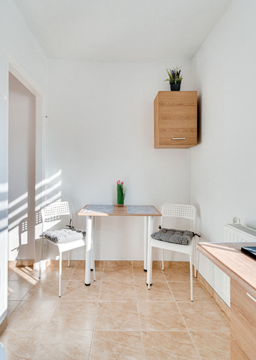 Others 4, Apartament na Szewskiej, Środa Śląska
