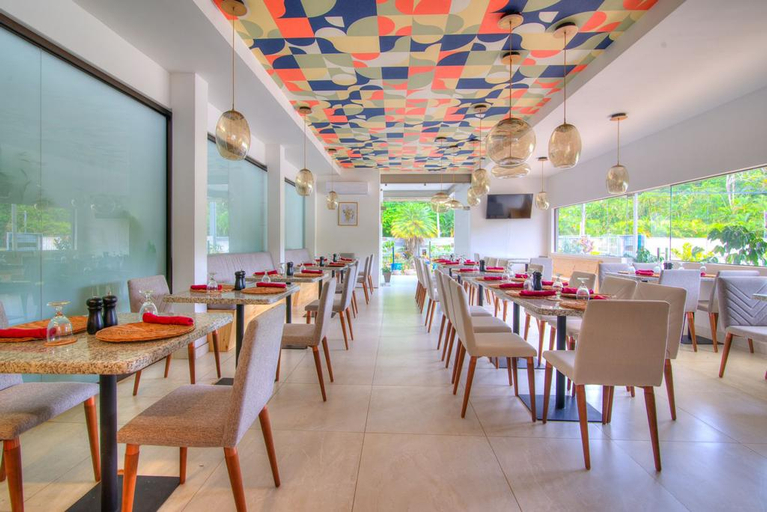 Food & Drinks 5, Hotel Paradise Bay, Garabito