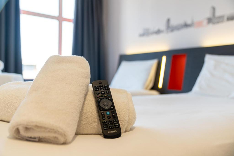 Bedroom 3, easyHotel Paris Charles de Gaulle, Seine-Saint-Denis