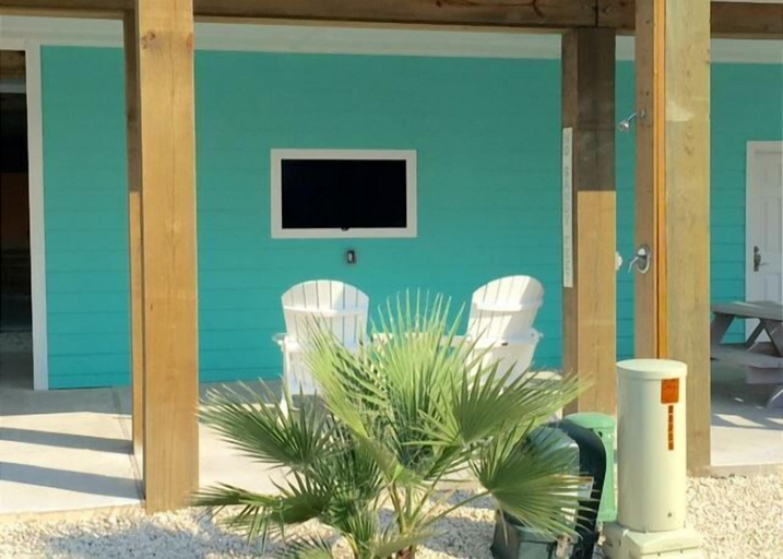 Exterior & Views 2, Wet-n-wild, Nueces