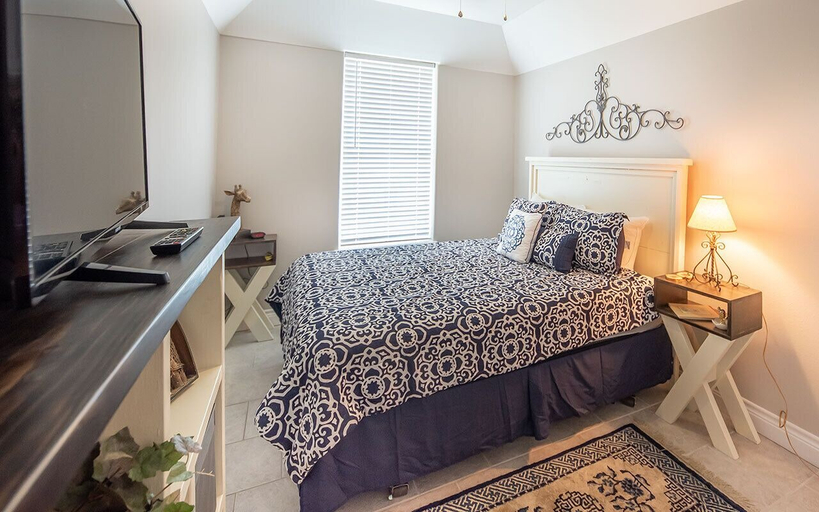 Bedroom 2, Beach Daze, Nueces