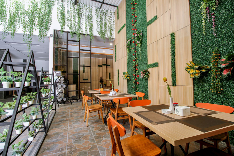 Food & Drinks 5, Wisma GM, Pemalang