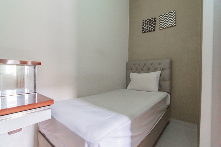Bedroom 4, KoolKost near Stikes Cirebon, Cirebon