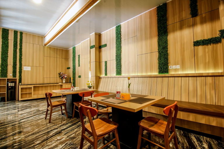 Food & Drinks 4, Wisma GM, Pemalang