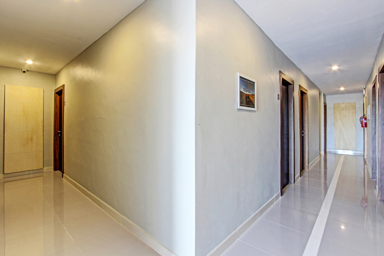 Public Area 5, OYO 91819 Larich Guest House, Batang