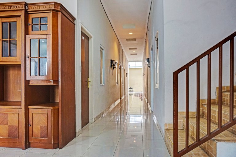 Public Area 3, OYO 91849 Karawaci Taman Permata 5, Tangerang