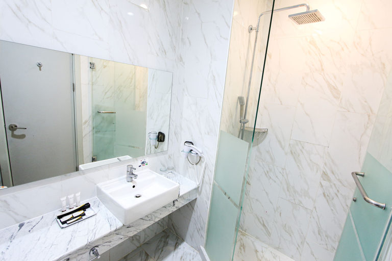 Bathroom 5, Forbis Hotel, Cilegon