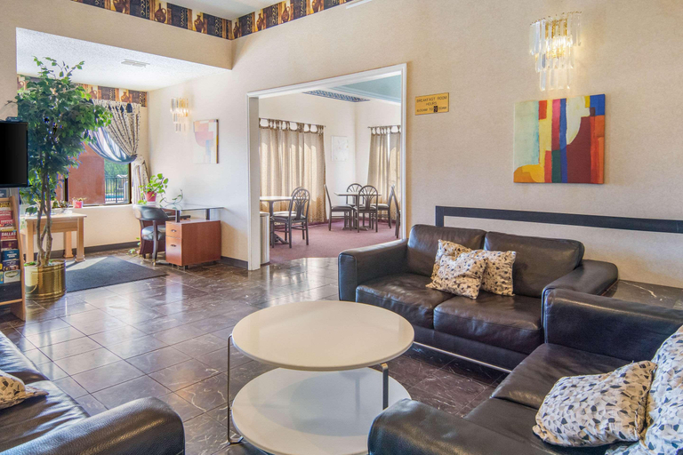 Public Area 2, Econo Lodge Inn & Suites Sweetwater I-20, Nolan