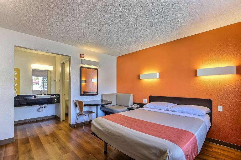 Bedroom 10