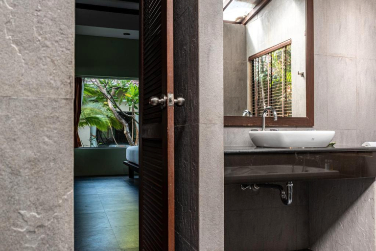 Bathroom 6