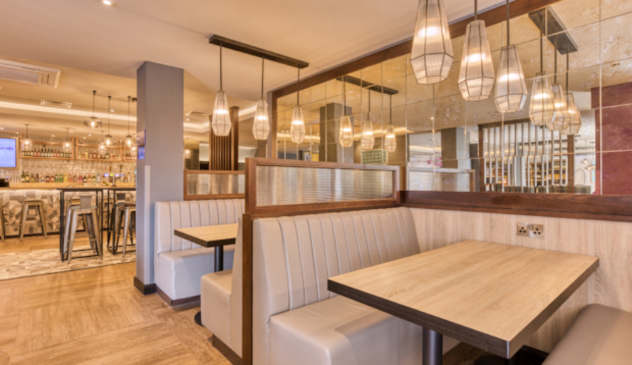 Food & Drinks 4, Premier Inn Bristol Cribbs Causeway - M5 J17, South Gloucestershire