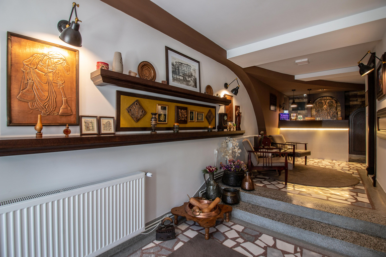 Public Area 3, Villa Varosh