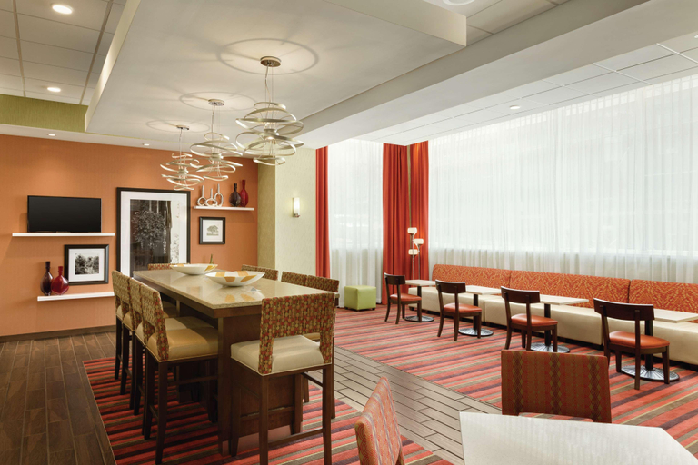 Food & Drinks 1, Hampton Inn St. Albans, Franklin