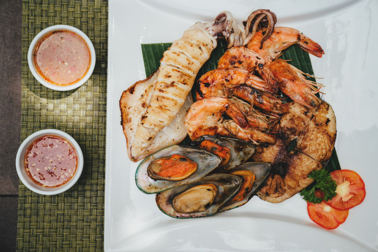 Food & Drinks 12