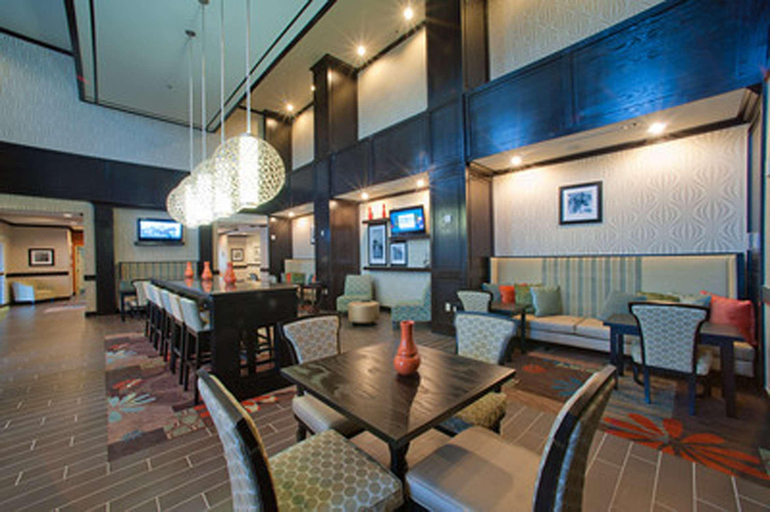 Food & Drinks 5, Hampton Inn & Suites Denison, Grayson