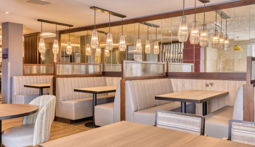 Food & Drinks 5, Premier Inn Bristol Cribbs Causeway - M5 J17, South Gloucestershire