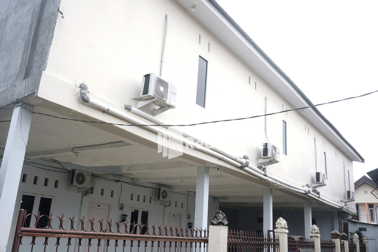 Exterior & Views 2, Tassa Homestay Syariah RedPartner, Jambi