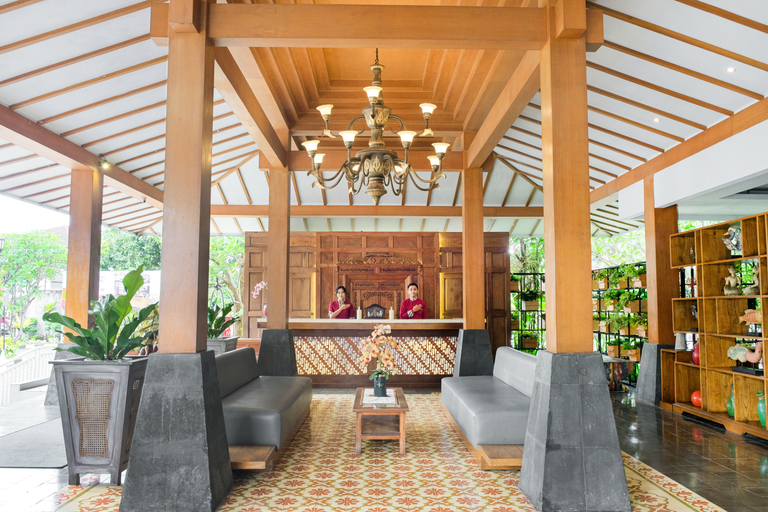 Burza Hotel Yogyakarta - Food & Drinks