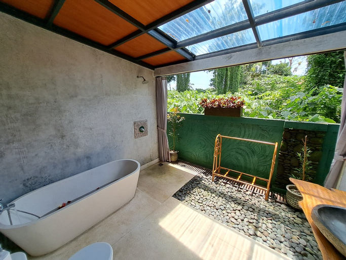 Bedroom 16