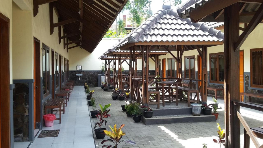 Exterior & Views, Hotel Sion View Bromo, Probolinggo