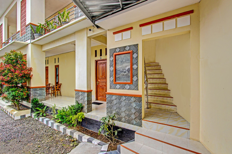 Exterior & Views 2, SPOT ON 91850 Hotel Citra Indah, Karanganyar