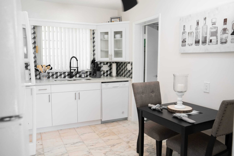 Others 4, Cozy House With Patio, Fireplace, Parking - Hollywood, Florida, Broward