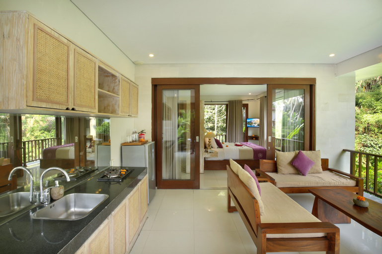 Dining Room 1