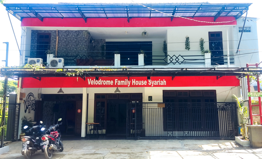 Velodrome Family Guest House Syariah, Malang