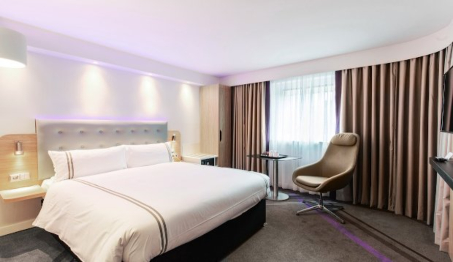 Bedroom 5, Premier Inn Hamburg City Hammerbrook, Hamburg
