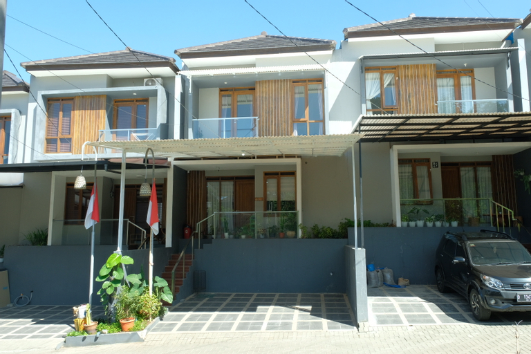 Rumah Villa Ubud Sejuk Bandung Utara, Bandung