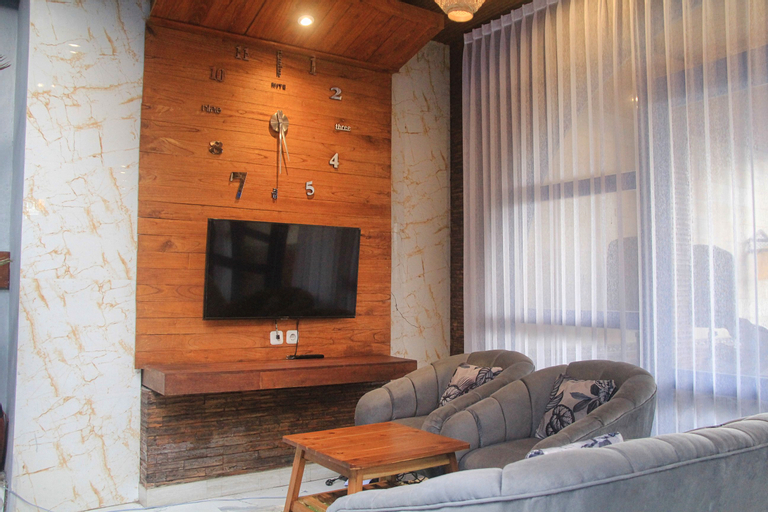 Public Area 5, Anny Guesthouse by ecommerceloka, Denpasar