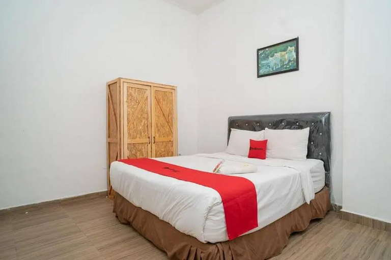 Bedroom 4, RedDoorz @ Sukomanunggal Surabaya, Surabaya
